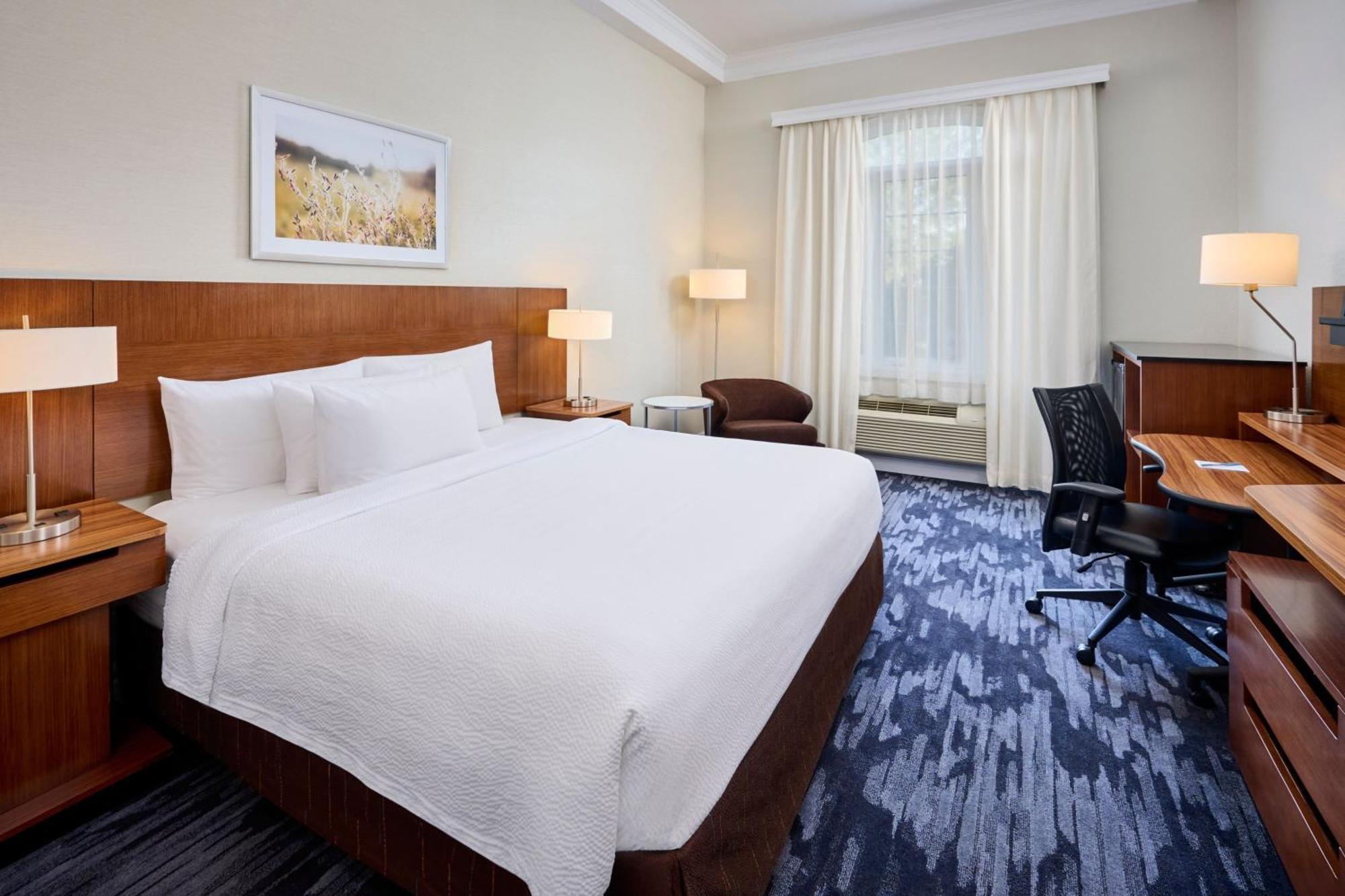 Fairfield Inn & Suites By Marriott Ottawa Kanata Exterior foto